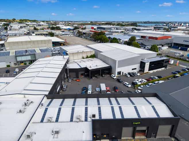 845sqm A-Grade Unit + Ample Parking