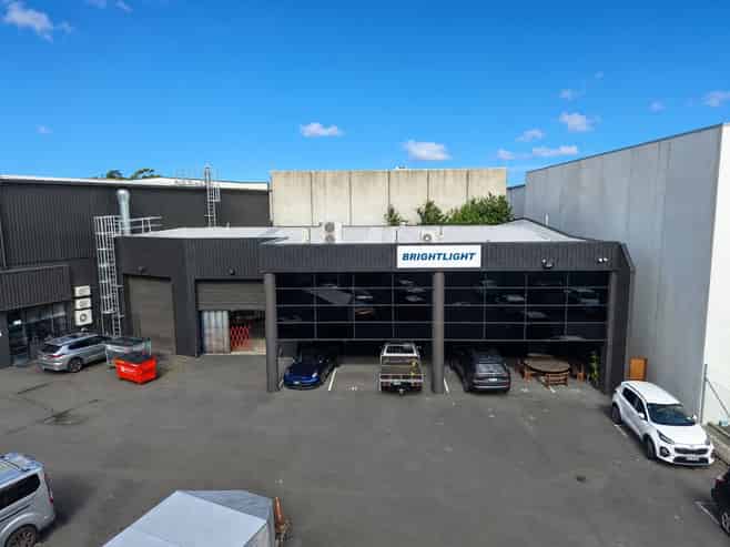 845sqm A-Grade Unit + Ample Parking