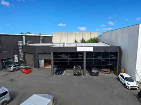 845sqm A-Grade Unit + Ample Parking