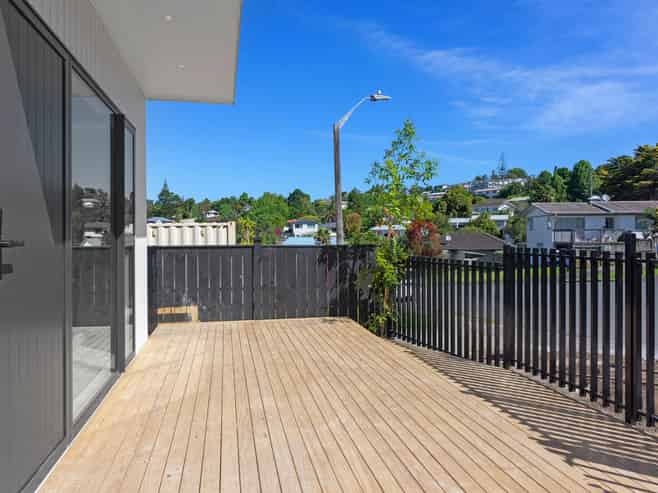 11C Glenfinn Place, Massey