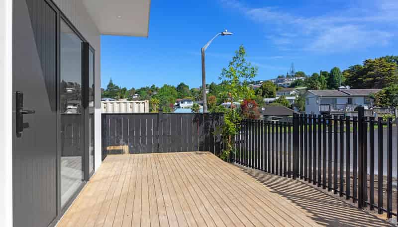 11C Glenfinn Place, Massey