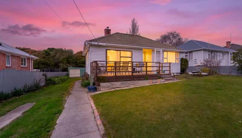 72 MacDonald Street, Marchwiel