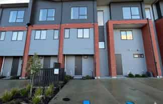 15 Waipuhinui Way, Wiri