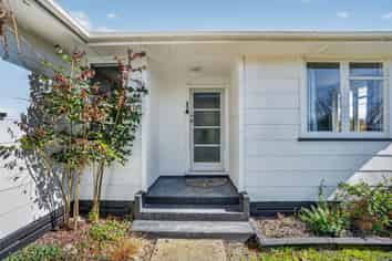 10 Surrey Street, Solway