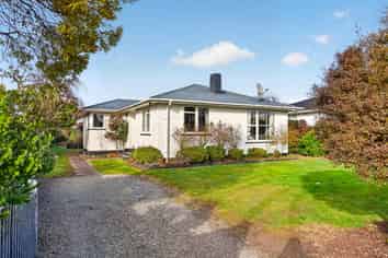 10 Surrey Street, Solway