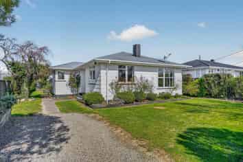 10 Surrey Street, Solway