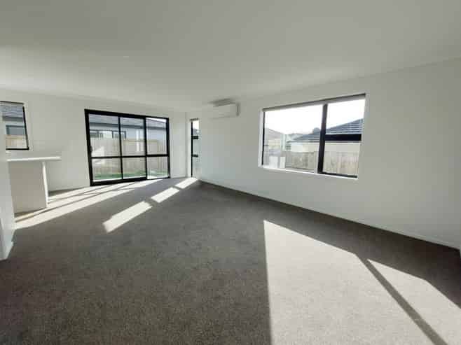 1/2 Jennian Avenue, Rototuna