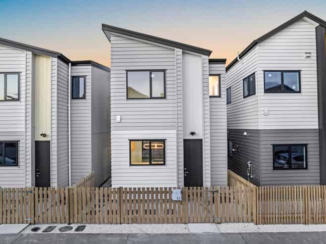22 Whare Kauri Road, Papakura