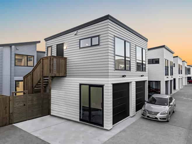 22 Whare Kauri Road, Papakura