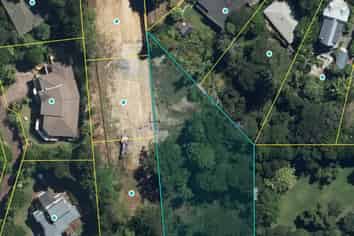 22E Highland Avenue, Titirangi