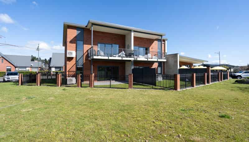 2/49 Pengover Avenue, Cambridge