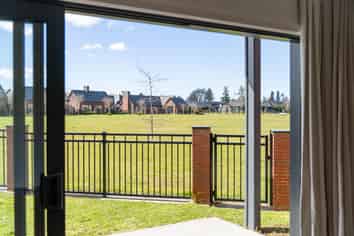 2/49 Pengover Avenue, Cambridge