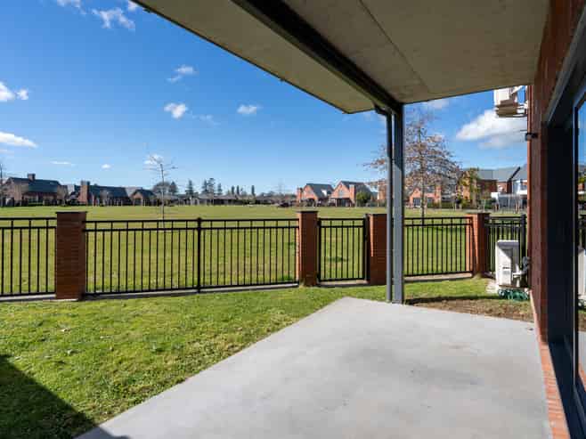 2/49 Pengover Avenue, Cambridge