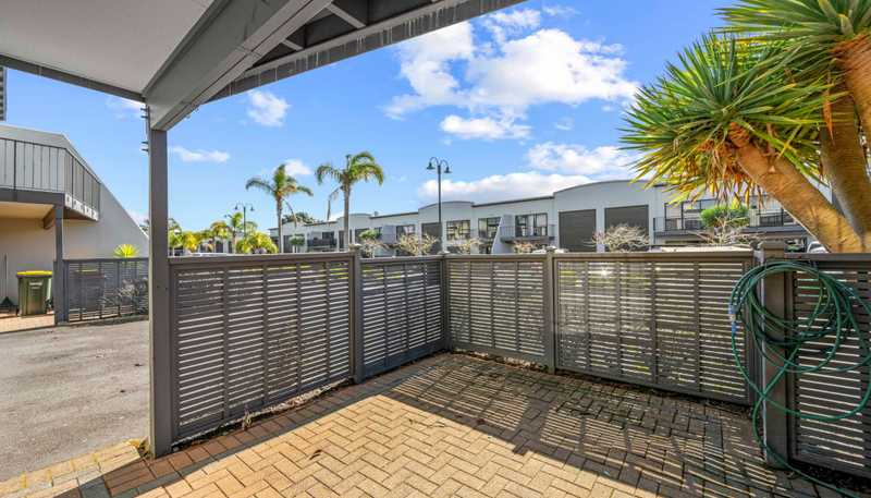 Unit 4/14 Airborne Road, Rosedale