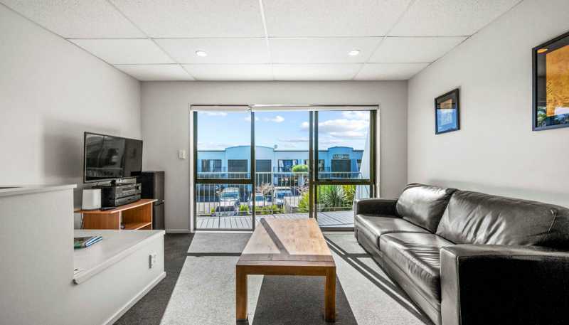 Unit 4/14 Airborne Road, Rosedale