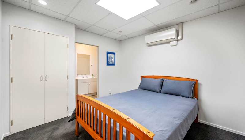 Unit 4/14 Airborne Road, Rosedale