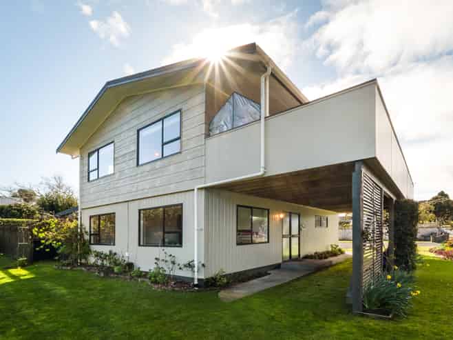11 Pohutukawa Drive, Athenree