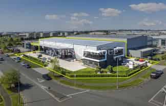 2,200M² STONEHILL BUSINESS PARK FACILITY
