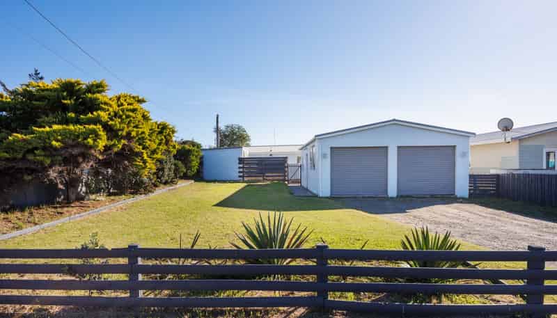 12 Rangitane Street, Himatangi Beach