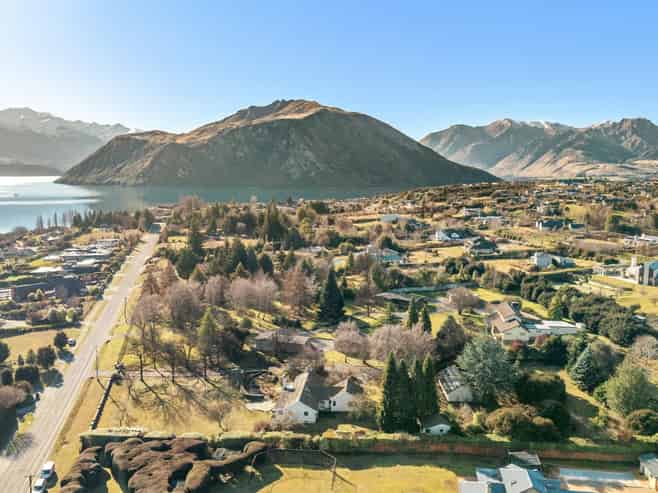 261 Beacon Point Road, Wanaka