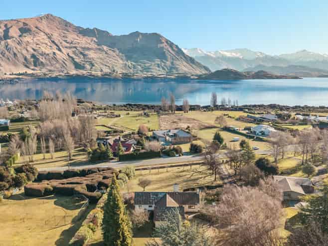 261 Beacon Point Road, Wanaka