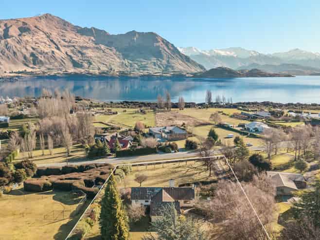 261 Beacon Point Road, Wanaka
