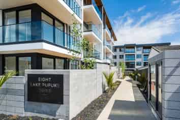 103/8B Lake Pupuke Drive, Takapuna