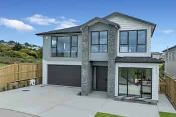 24 Ballyalton Crescent, Flat Bush