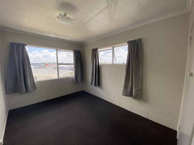 1/79 Lake Road, Frankton