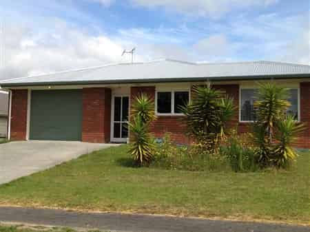 37 Hartis Avenue, Huntly