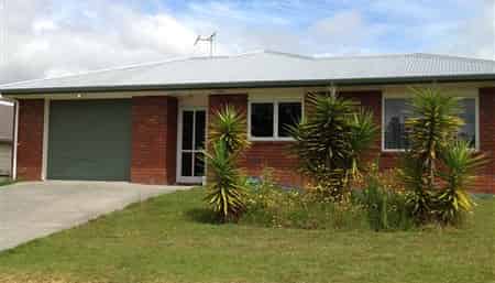 37 Hartis Avenue, Huntly