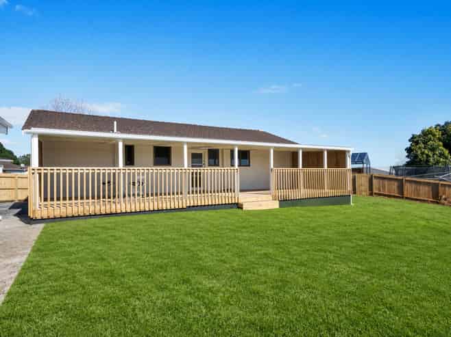 14 Mcgreal Place, Clendon Park