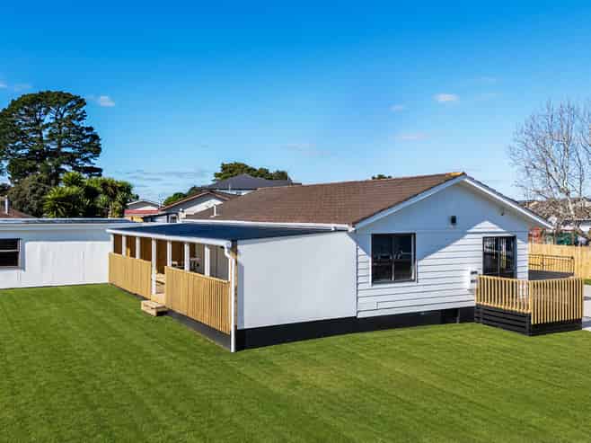 14 Mcgreal Place, Clendon Park