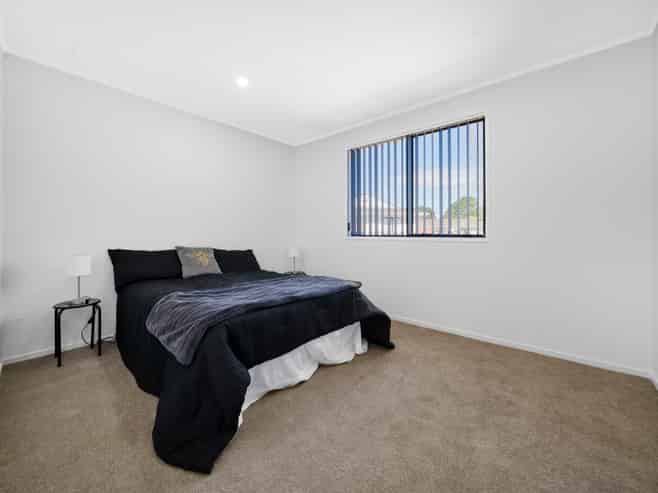 14 Mcgreal Place, Clendon Park