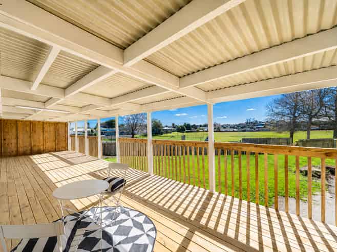 14 Mcgreal Place, Clendon Park
