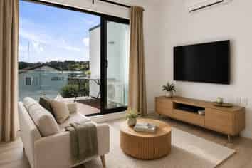 4/14 Sabot Place, Massey