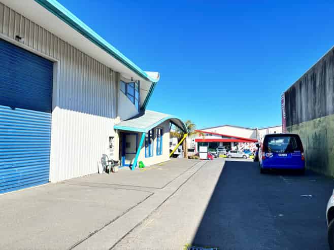 Central mount warehouse – Exceptional value