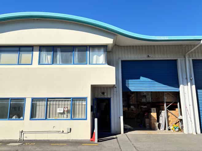 Central mount warehouse – Exceptional value