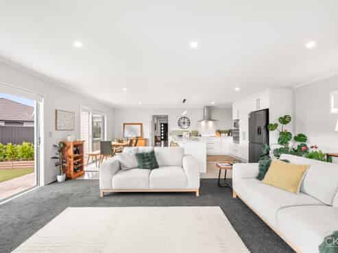 14 Passchendaele Grove, Trentham