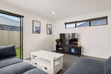 17 Bill Hammond Drive, BELFAST
