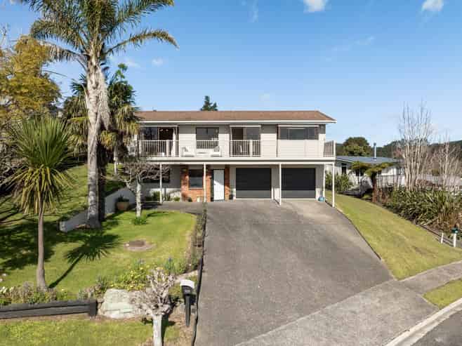 100 Tobie Place, Whangamata