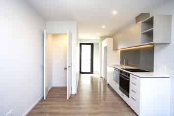5/50 Antigua Street , Addington
