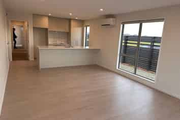 24 Don Peebles Way, Belfast
