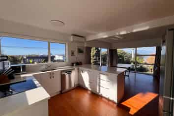 2/110 Sylvan Avenue, Northcote