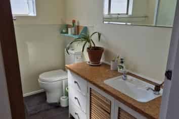 54 Oroua Street, Eastbourne