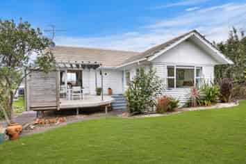 261 West Tamaki Road, Waiotaiki Bay