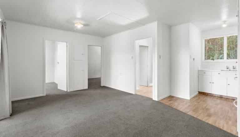 2/8A Hood Place, Spotswood
