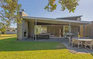  111 Kauri Crescent, Matarangi