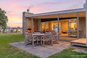  111 Kauri Crescent, Matarangi
