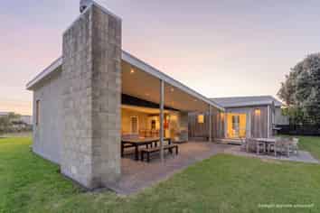  111 Kauri Crescent, Matarangi